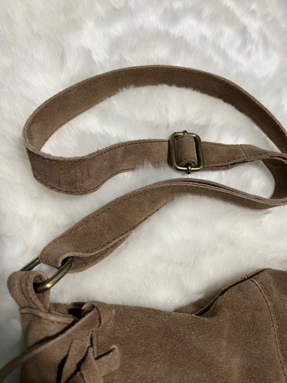 Forever 21 Genuine Cowhide Suede Fringe Crossbody Handbag Light Brown - Picture 13 of 13